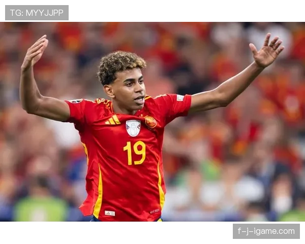 阿尔卡塞尔：从天赋小将到足坛巨星的崛起之路引人瞩目