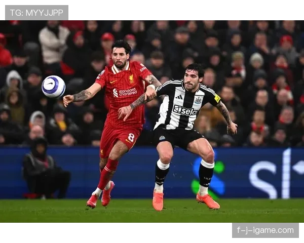 英超焦点战：曼城主场迎战利物浦，争冠关键战一触即发