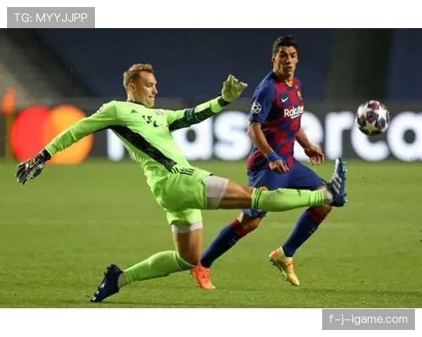 诺伊尔复出首秀稳健发挥，助球队关键战告捷