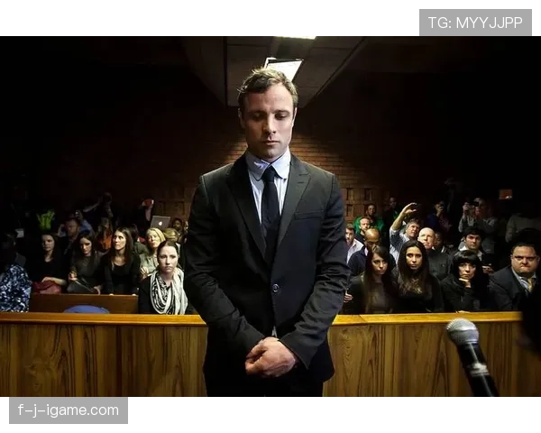 奥斯卡·皮斯托瑞斯家里装的不是防盗窗，是钛合金假肢展示架