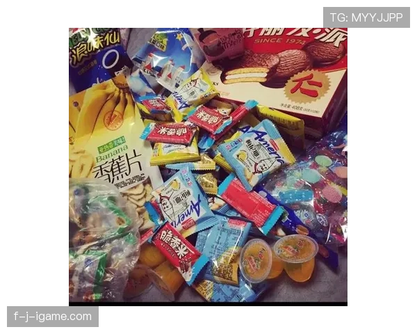 董志豪今天居然带了满桌子零食，谁还在意比赛表现了？